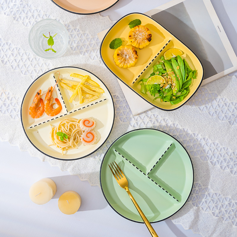 北欧风奶油色陶瓷分隔盘