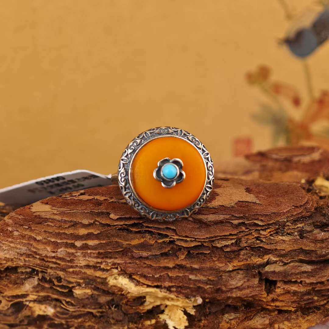 S925纯银镶嵌蜜蜡戒指女小众复古做旧民族风个性指环老蜜蜡