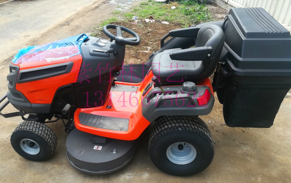 进口富世华草坪车TS342 TC342草坪车 坐骑式草坪车高尔夫草坪车