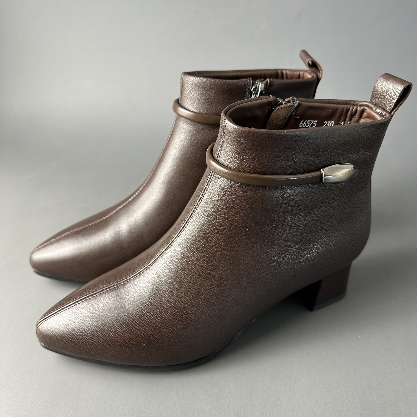 欧美风黑色尖头短靴女冬季低跟时装靴舒适大码女靴修身风女纯色,女鞋,时装靴,淘宝优惠券,粉丝福利购,淘宝优惠卷