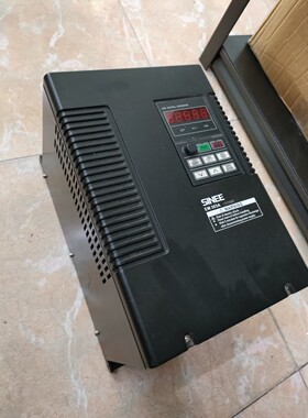 正弦二手变频器 SINEE EM303A-011G/015P-3BB 包好380V 11KW 15KW