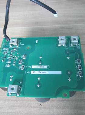 安川变频器 A1000 380V 5.5KW 7.5KW  ETX710043 YPHT31537-2C