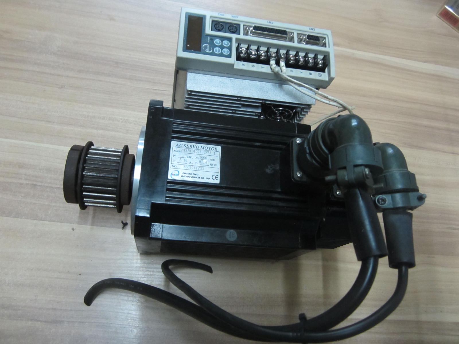 东元 伺服电机加伺服驱动器 TSTE-30C  TSB13102A-3NFA-1  1KW