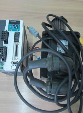 松下伺服套装 a4套装1.5kw MDDDT5540003+MHMA152P1G成色很新