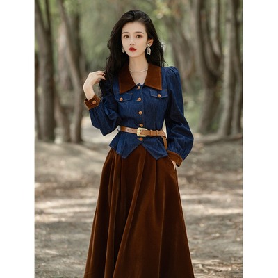 牛仔上衣+丝绒半身裙港风复古