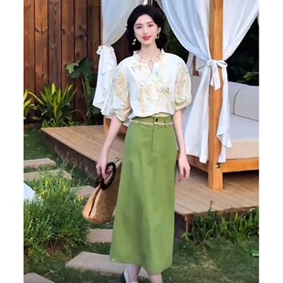 复古港风套装 2026超火夏装 半身裙两件套时尚 碎花衬衫 女 一整套时尚