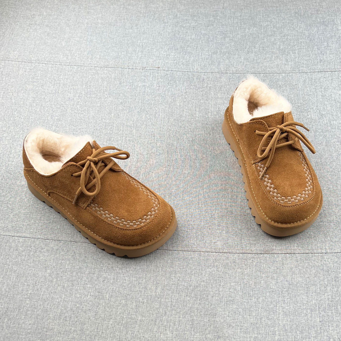 真皮羊毛绒系带防滑厚底雪地靴女