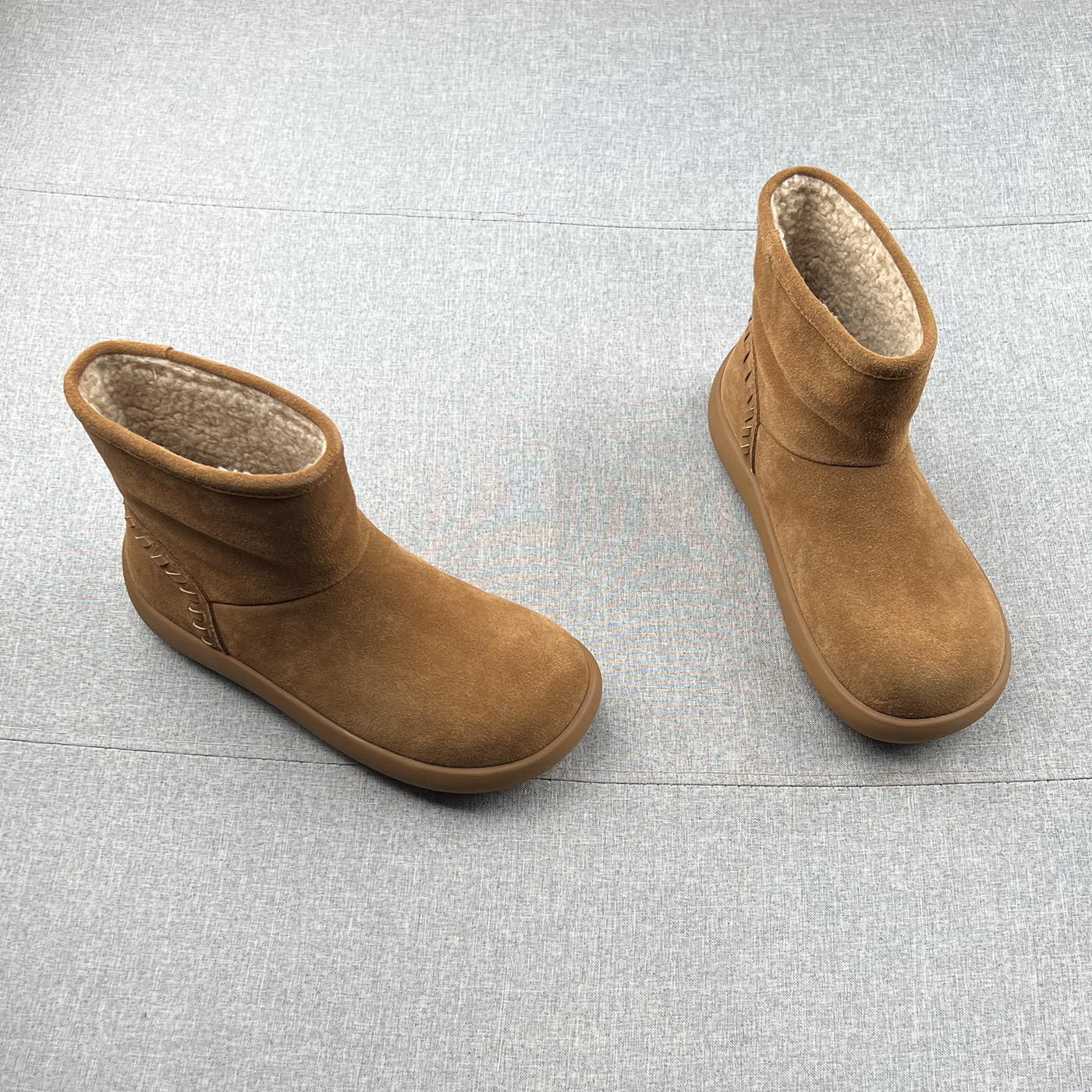 真皮羊毛绒套筒防滑低跟雪地靴女