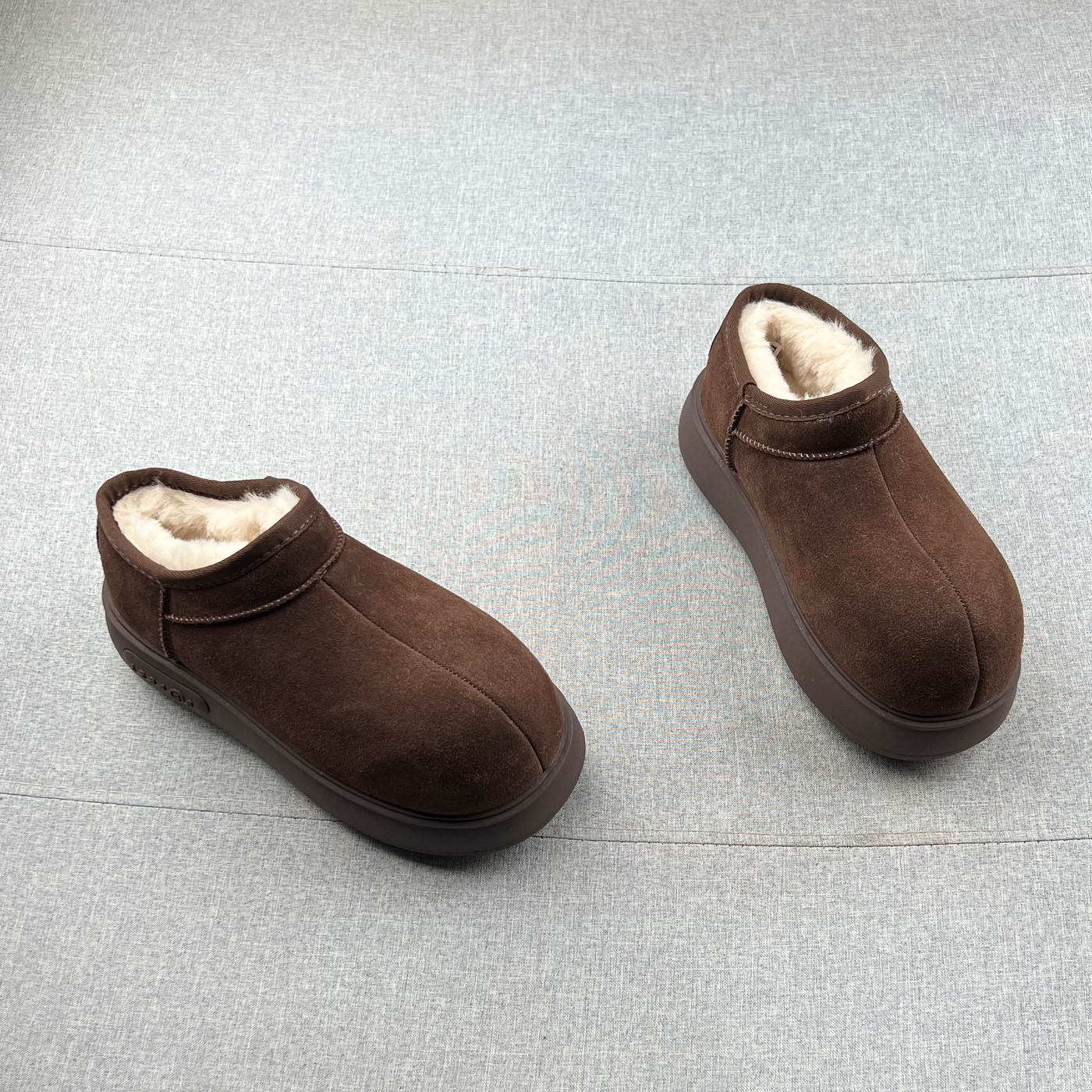 真皮羊毛绒短筒厚底增高雪地靴女