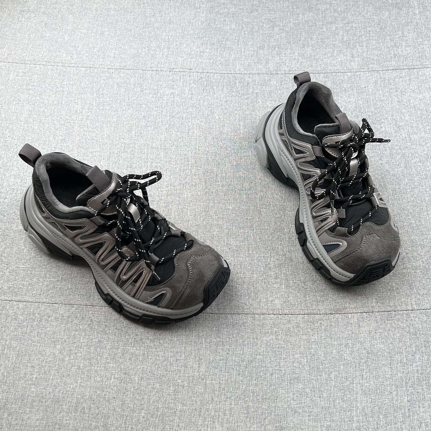 真皮加绒防滑厚底登山鞋女户外鞋