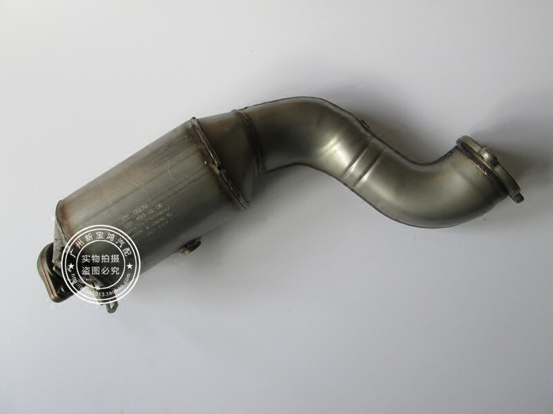 适用于奔驰W204 W212 C180 C200排气管C260 E200 E260三元催化器