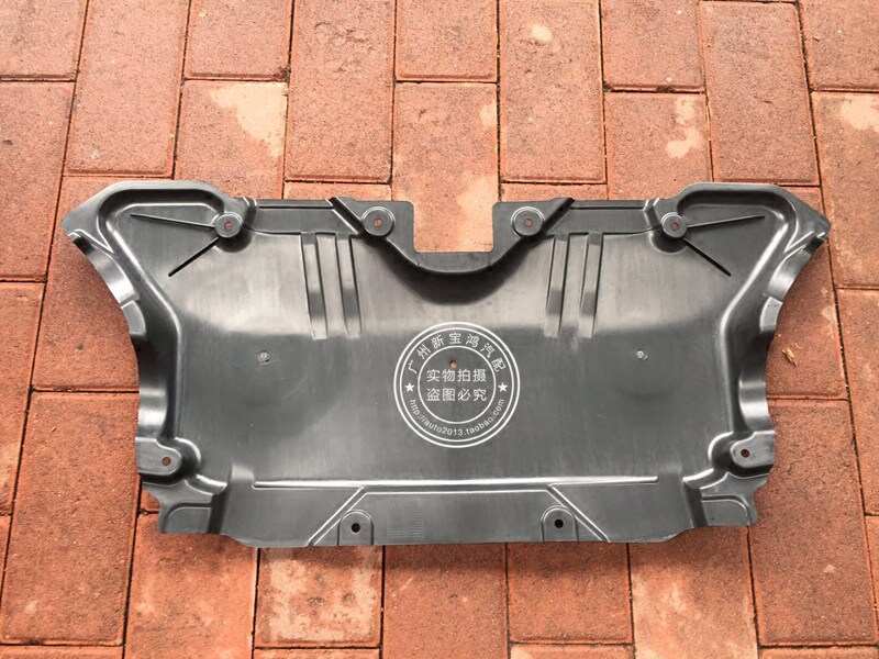 适用E级奔驰W213 E200 E300 E320发动机下护板车身底盘挡泥板