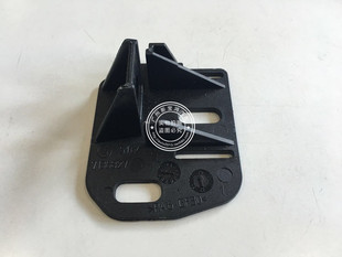 适用于宝马 3系 E90 318I 320I 325I 330I 大灯小支架 大灯固定架