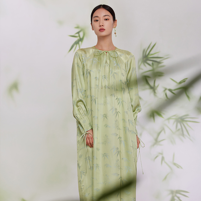 如意连云春秋新款桑蚕丝提花系带长袖连衣裙女复古新中式国风长裙