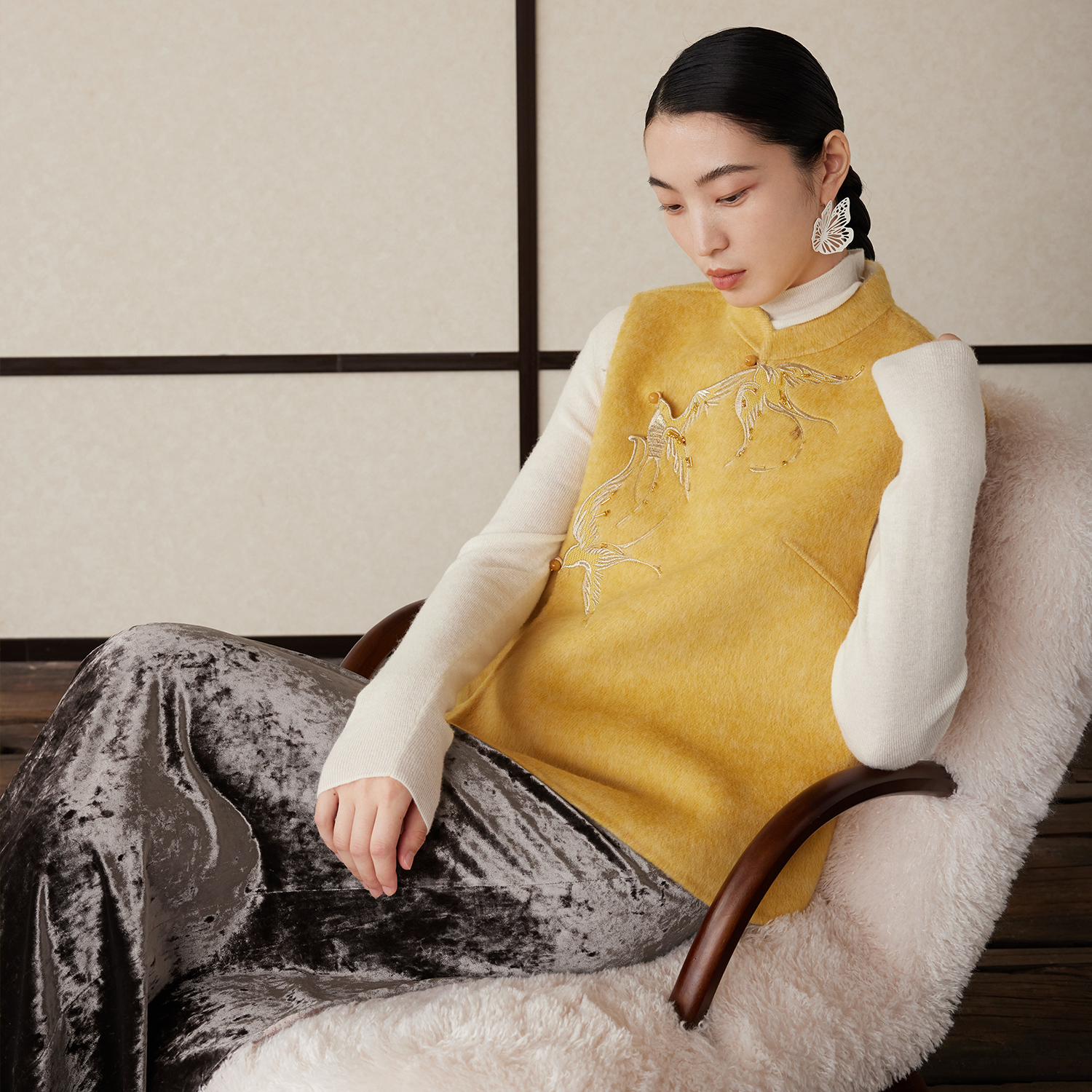 新中式立领刺绣双面呢马甲女