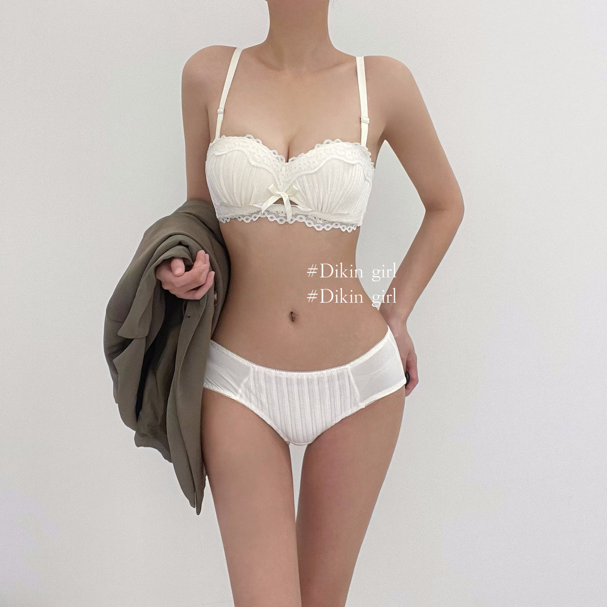 小胸聚拢显大女士内衣性感纯欲蕾丝文胸罩防下垂绝美漂亮内裤套装