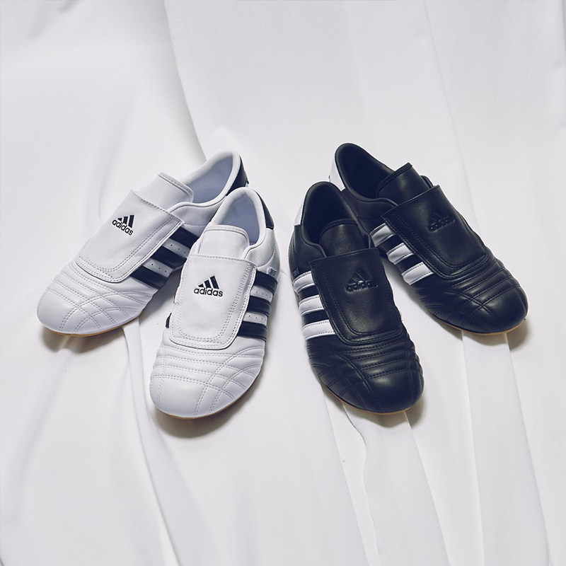 阿迪达斯JENNIE跆拳道运动鞋