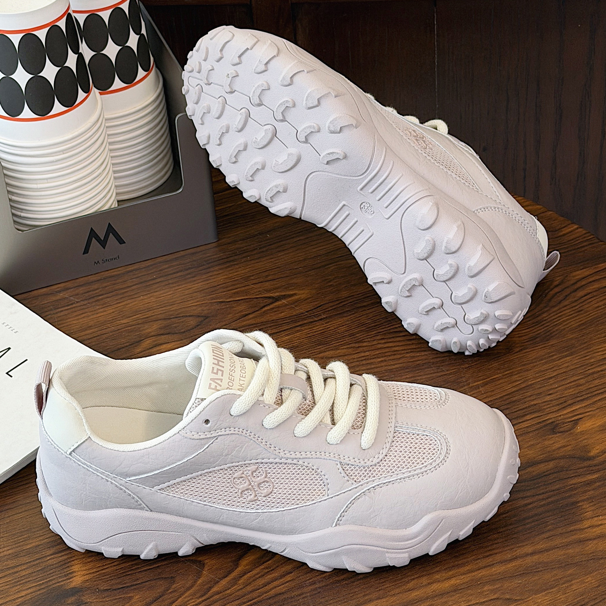 夏发真皮女鞋2026新款春季网面透气平底时尚休闲鞋户外软底运动鞋