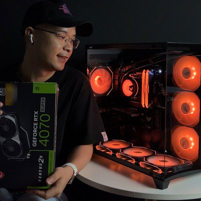 航嘉S970满天星海景房主机搭配R7-7800X3D 32G 1TB RTX4070S 12GB