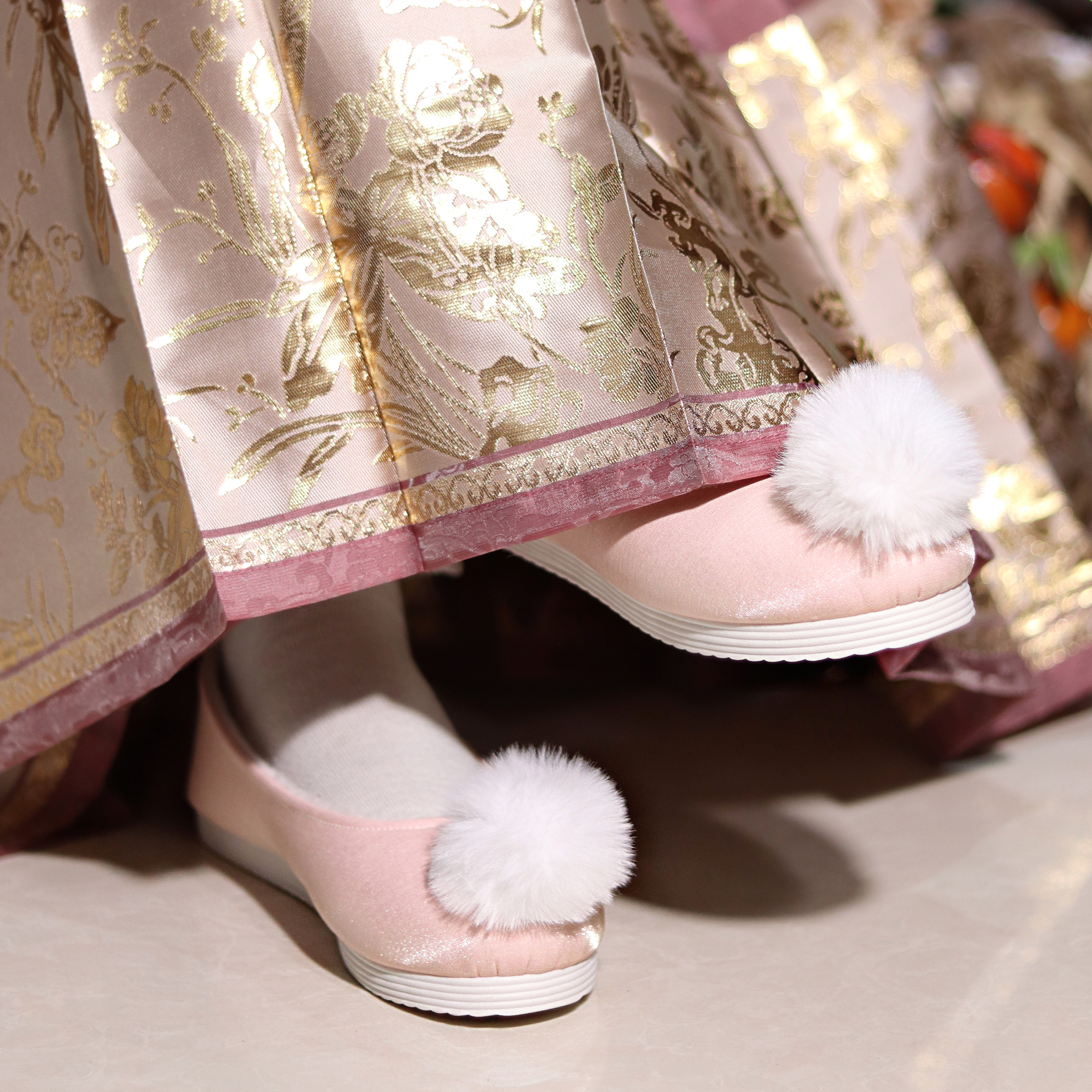 江南朱记秋冬原创加绒保暖汉服鞋