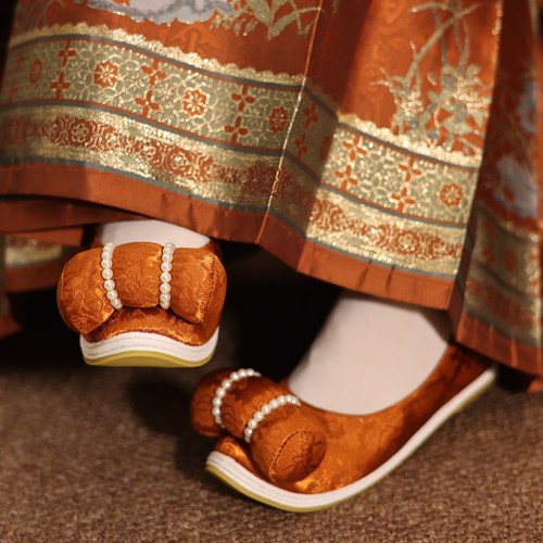 花朝记x江南朱记联名【立狮宝相纹】汉服鞋千层底小枕头平跟云头