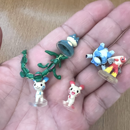 神奇宝贝宠物小精灵特小迷你天空龙正电兔负电拍拍水箭龟刚比兽