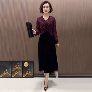 妈妈装轻奢丝绒拼接连衣裙秋冬新款大码遮肉显瘦高级感气质长裙子