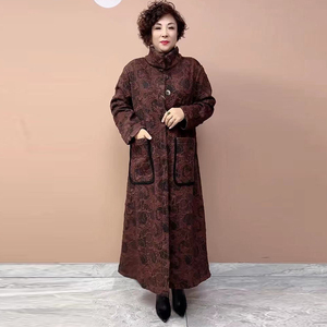 中老年妈妈加绒外套冬季新款立领大码显瘦宽松遮肉40-50岁长风衣