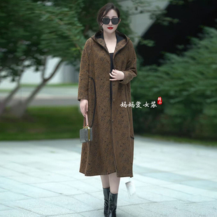 气质妈妈连帽风衣外套2025春秋复古宽松胖女人显瘦洋气羊绒大衣女
