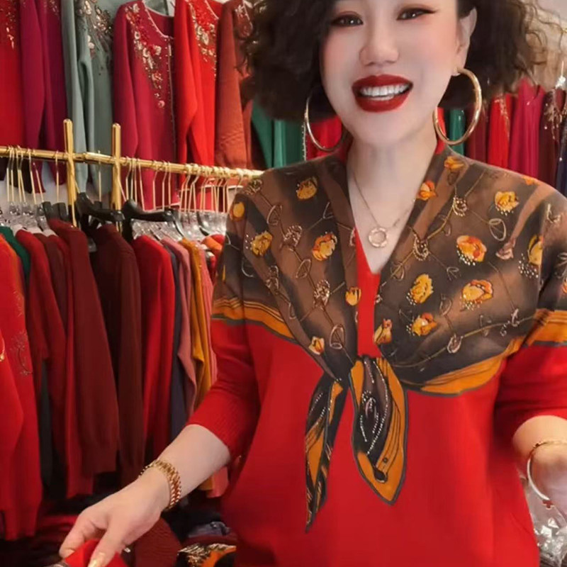 高品质!气质妈妈V领印花针织衫