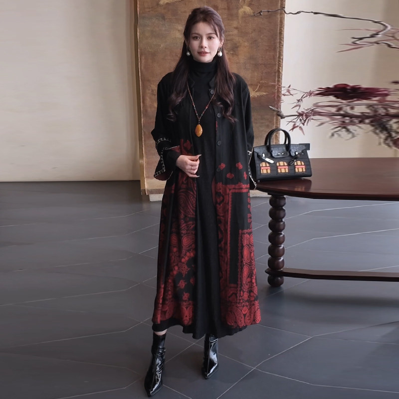 高品质!复古大码盘扣显瘦风衣女