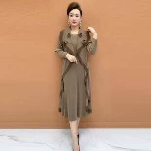 洋气妈妈褶皱风衣连衣裙高端礼服三宅套头中长款婆婆假两件套长裙