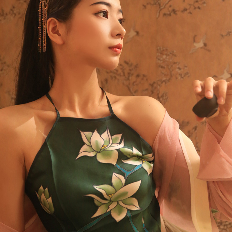 真丝肚兜女古典睡衣性感内衣诱惑