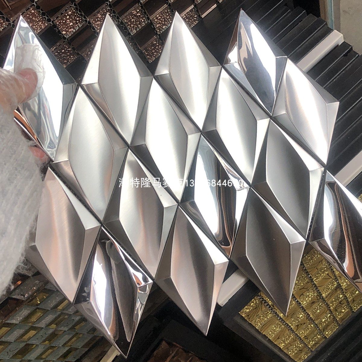 3D不规则立体金属不锈钢菱形马赛克瓷砖镜面KTV酒吧背景装修墙贴
