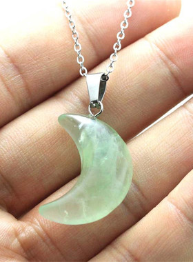 天然水晶雕刻月亮月牙 冰透萤石粉晶白水晶创意吊坠项链ins青金石