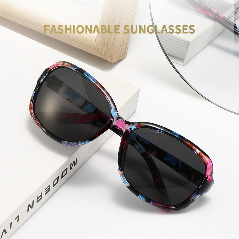 新款欧美偏光太阳镜时尚墨镜女复古潮流外贸经典眼镜框批发8158