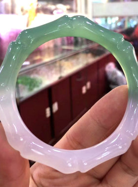 流行风女款绿玛瑙竹节圆条手镯