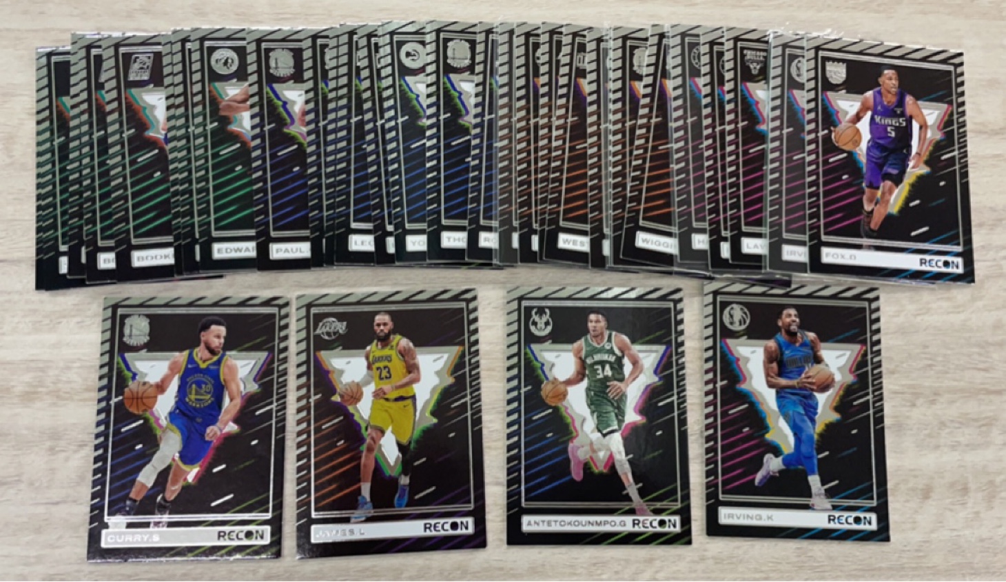 NBA球星卡 帕尼尼出品2023-24 recon 系列全套及单卡库里 詹姆斯