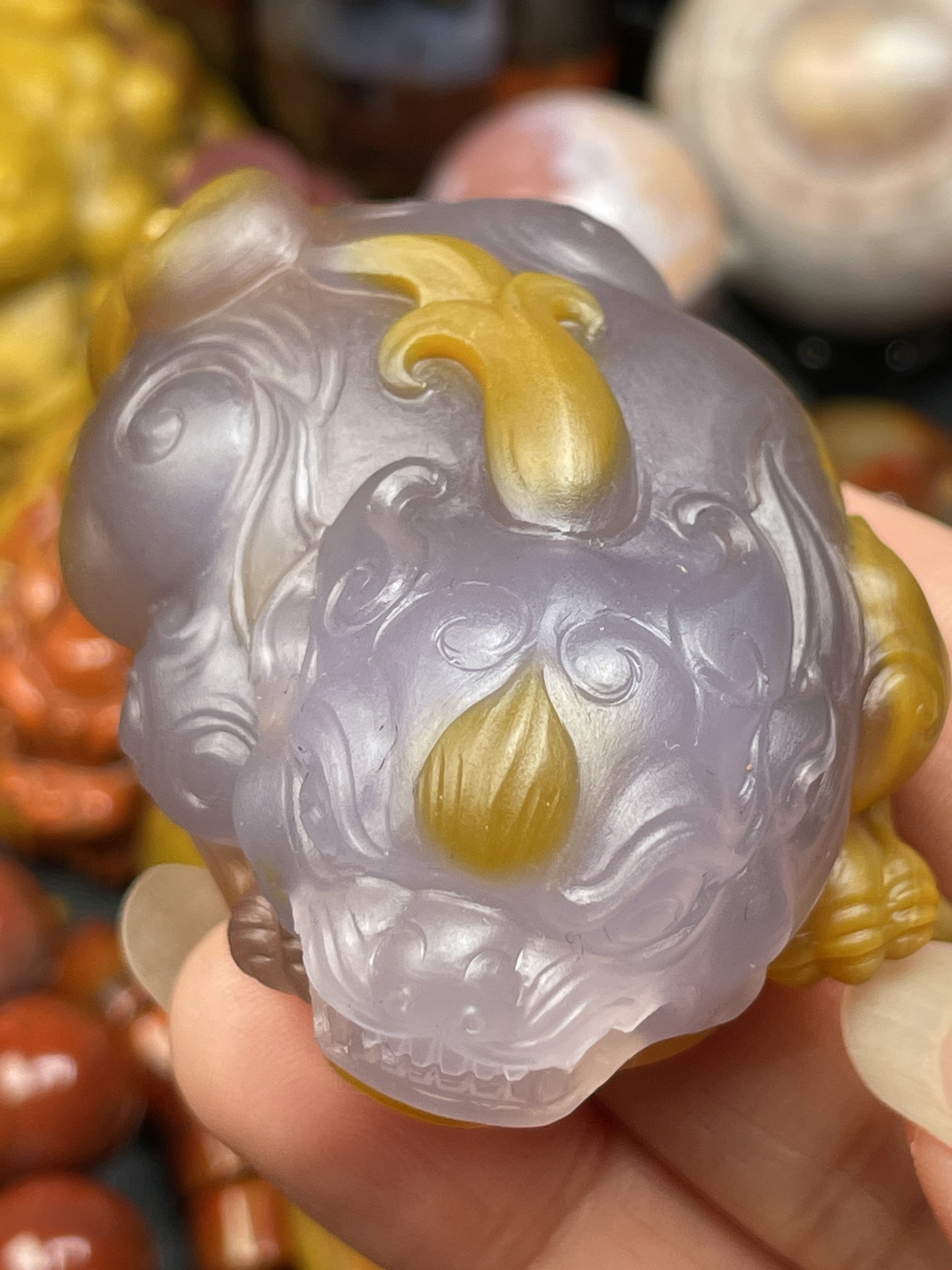 战国红玛瑙精品俏色巧雕苏工精雕荔枝冻肉貔貅把件摆件