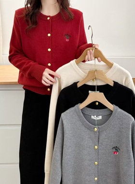 大码女装遮肚子秋冬樱桃刺绣针织衫开衫女宽松显瘦毛衣外套4079