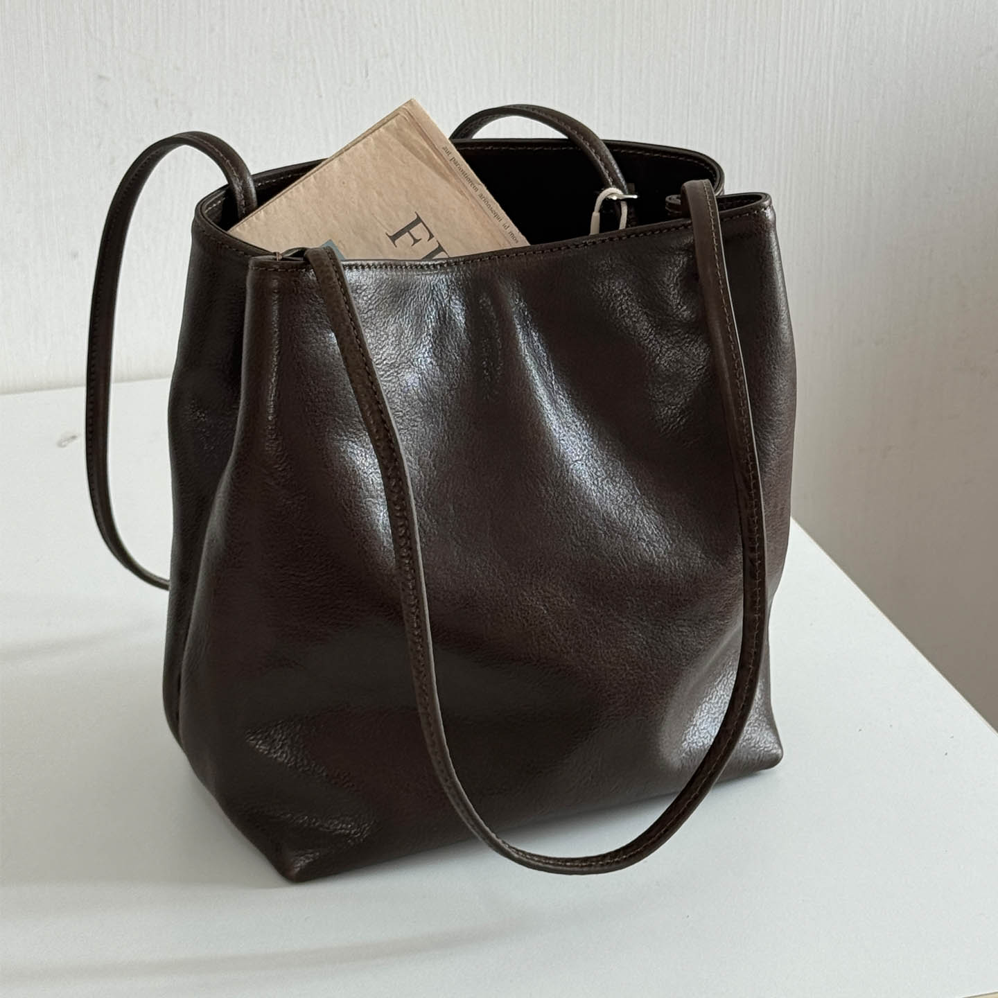 2025新款头层植鞣牛皮水桶包