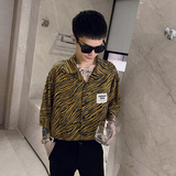 黄色