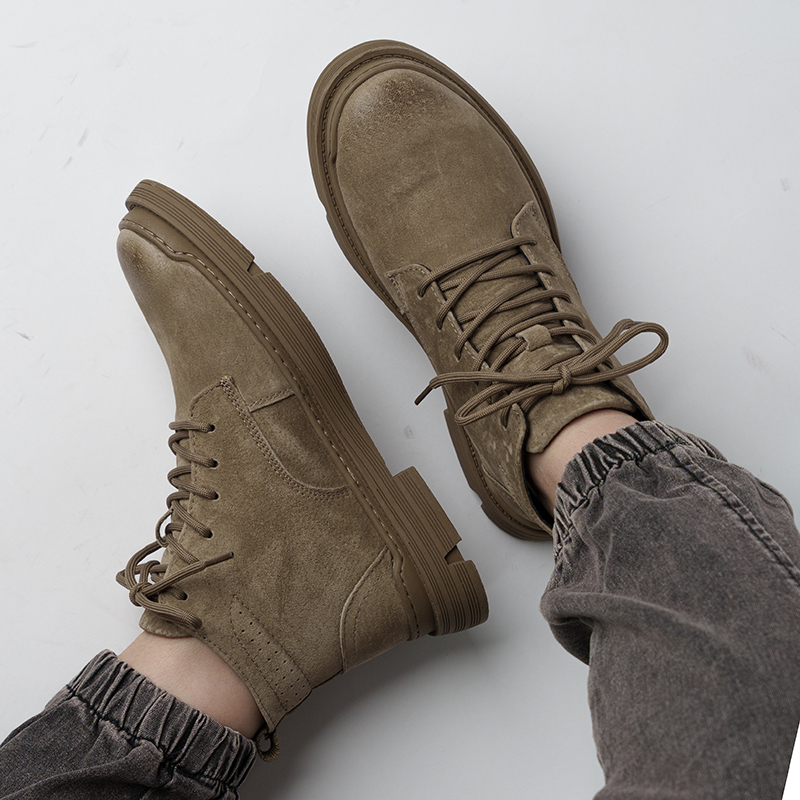 真皮马丁靴男鞋底上线