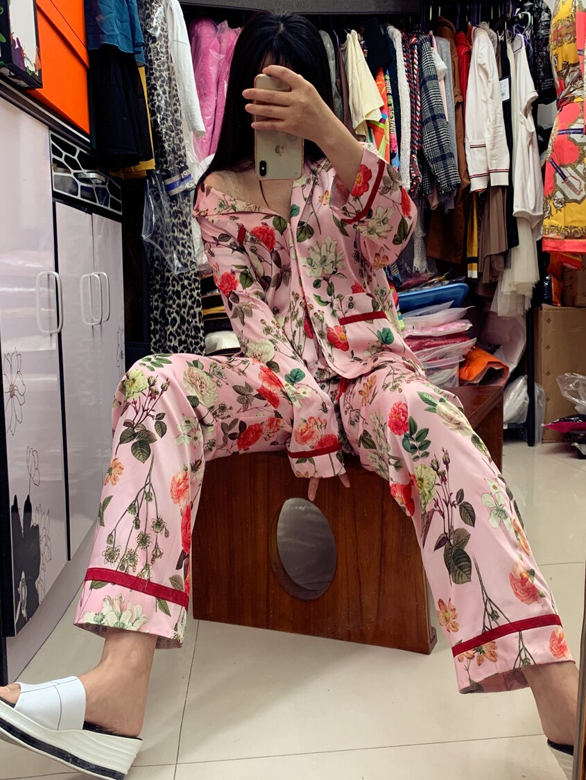 推荐粉色真丝绸缎g家很仙很仙的