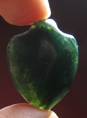 千年老水草绿玛瑙吊坠古董文玩