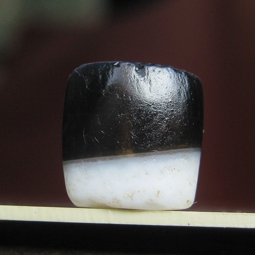 大年份老黑白玛瑙双色扁板珠
