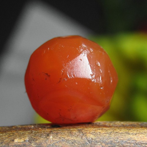 樱桃红千年老刻面玛瑙珠