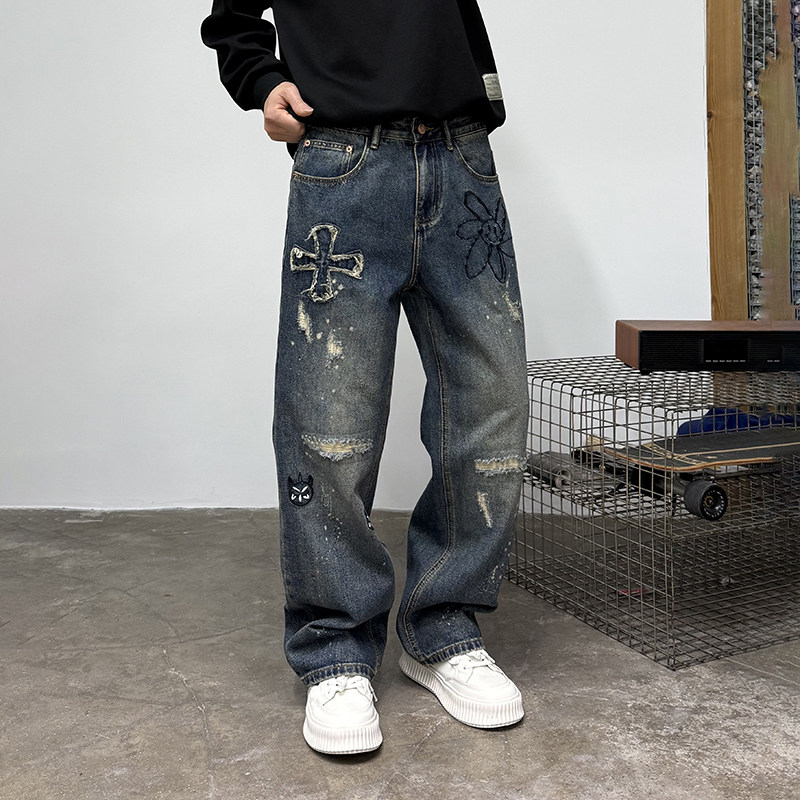 秋冬爆款新款美式十字架刺绣牛仔裤男士破洞泼漆宽松直筒长裤