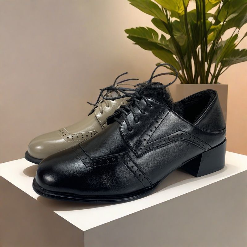 英伦风真皮女鞋2024秋冬款加绒保暖款粗跟圆头系带复古休闲小皮鞋