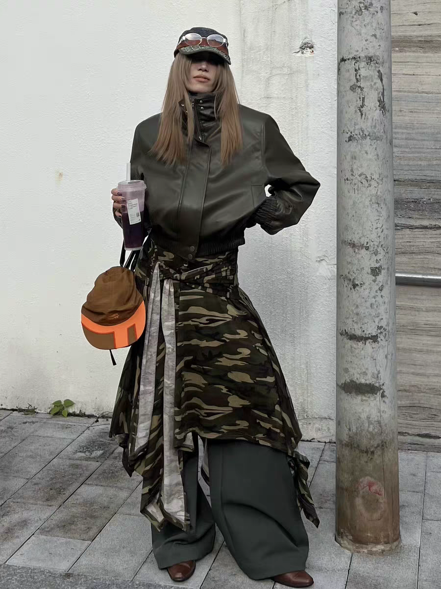 十三行韩版辣妹风双面穿短款皮毛一体外套女冬新款加绒加厚机车服